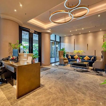 D1Mension 3Br Luxury Condo City Center In Dist 1 Хошимин Экстерьер фото
